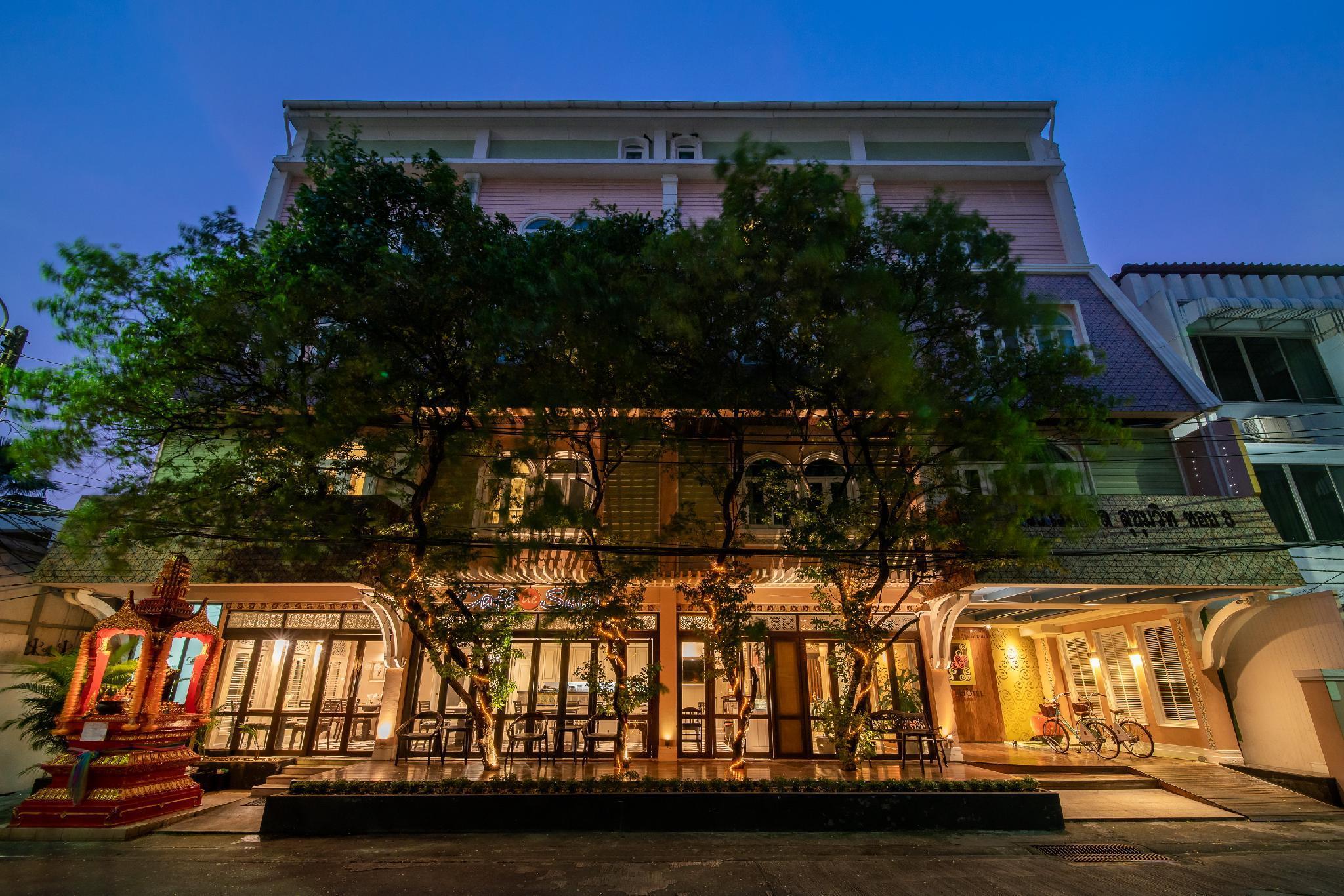 La Petite Salil Sukhumvit 8 Hotel Banguecoque Exterior foto